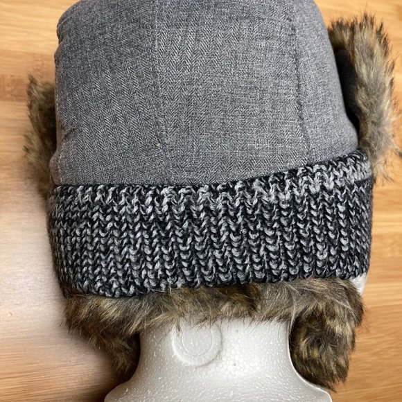Youth Cabin Fever Faux Fur Contrast Knit Trapper Hat - Picture 7 of 7
